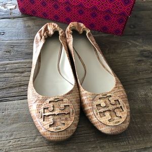 Like new! Tory Burch Minnie flats, Size 9